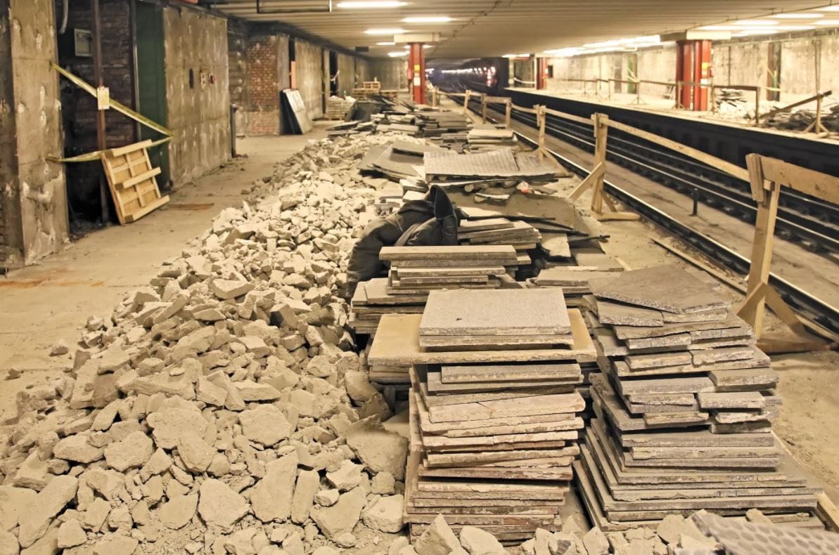 Így néznek ki most a 3-as metró lecsupaszított állomásai – fotók