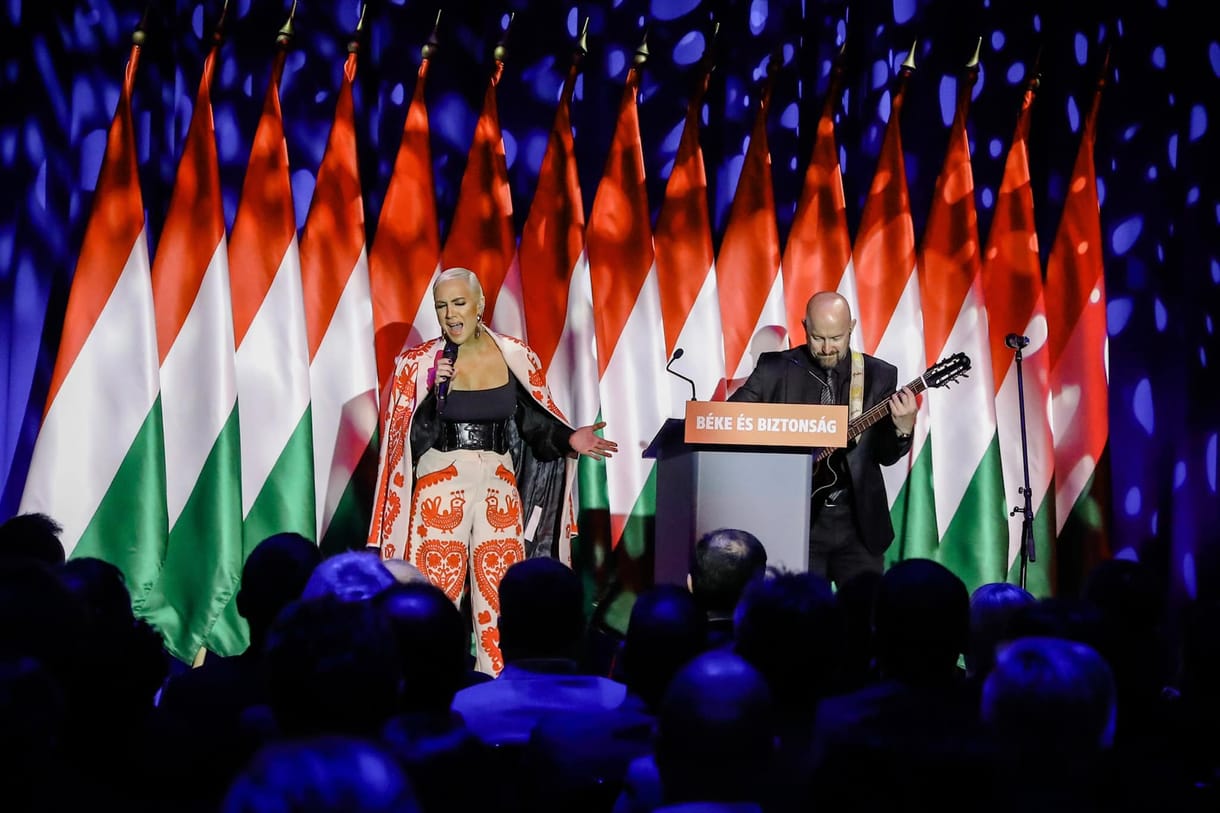 Tóth Gabi fideszes rendezvényen lépett fel a Várkert Bazárban 