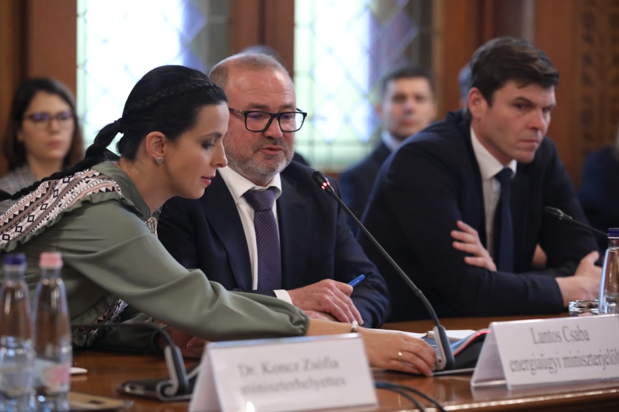 A Fidesz benyújtotta a kétgyermekes anyák szja-mentességéről szóló törvényjavaslatot