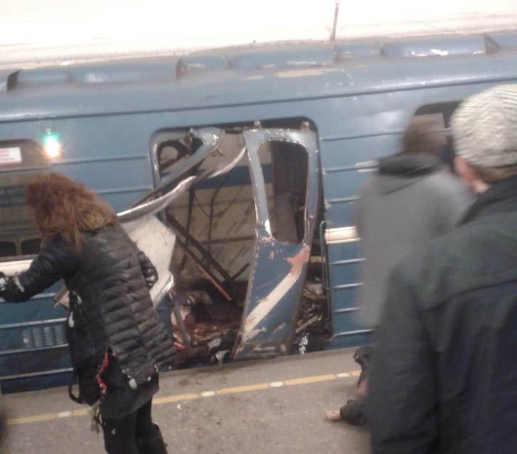 Robbantás a szentpétervári metróban