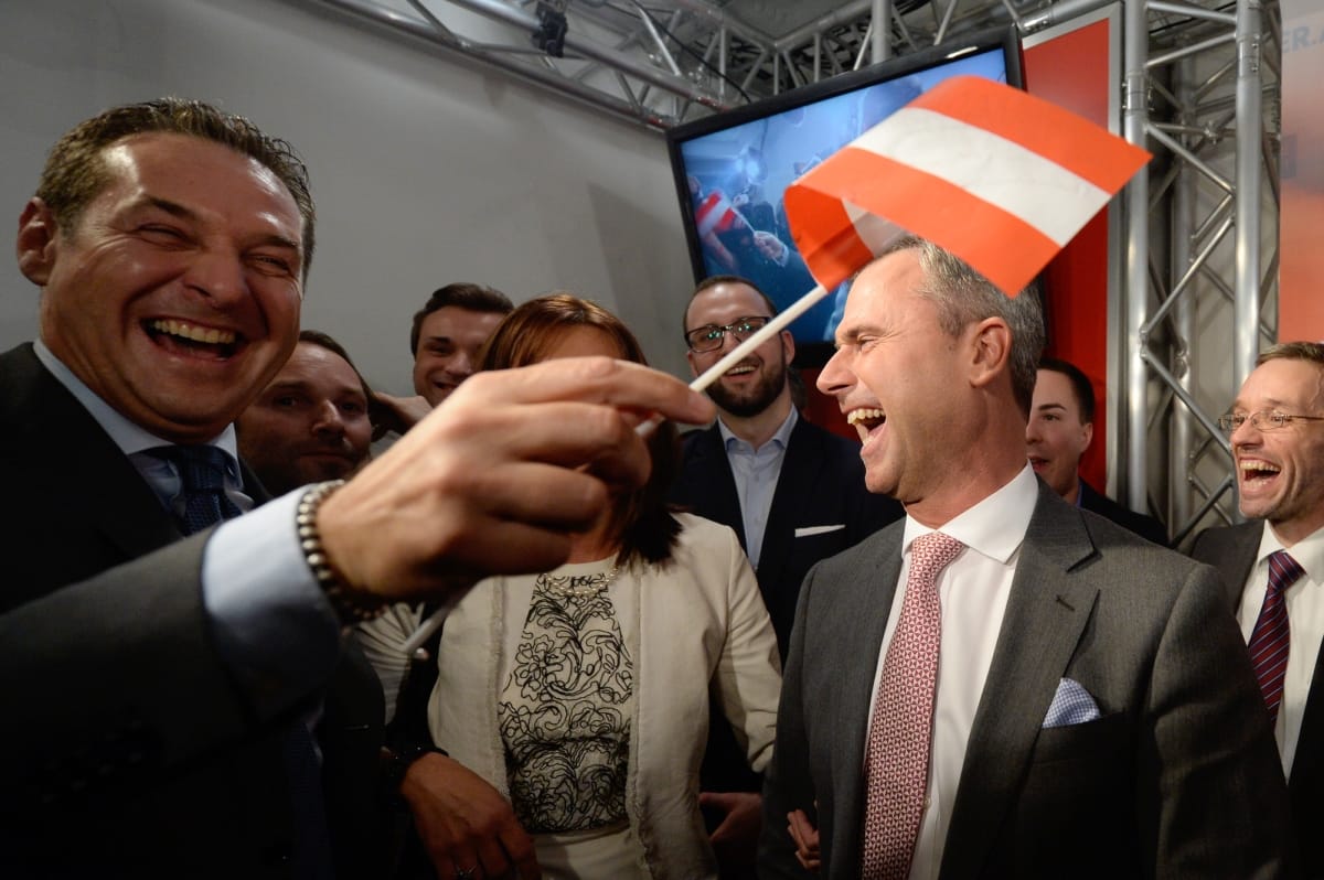 Pofon és kézfogás: az osztrák államfőválasztás másnapja