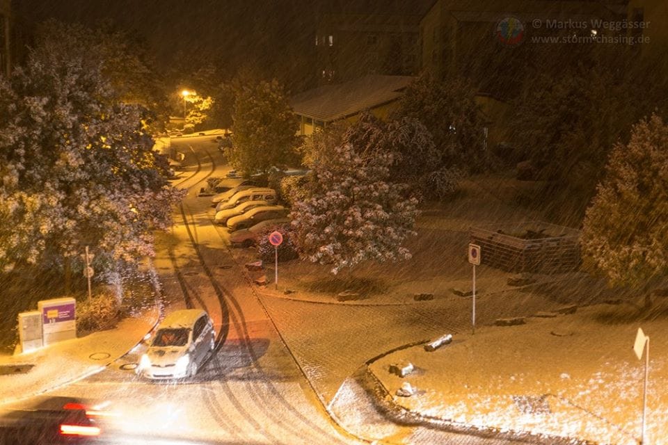 Hótakaró lepte meg a németeket ma reggel – fotók