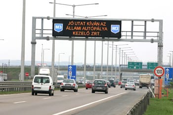 Táblák jelzik majd mennyire van dugó Budapesten