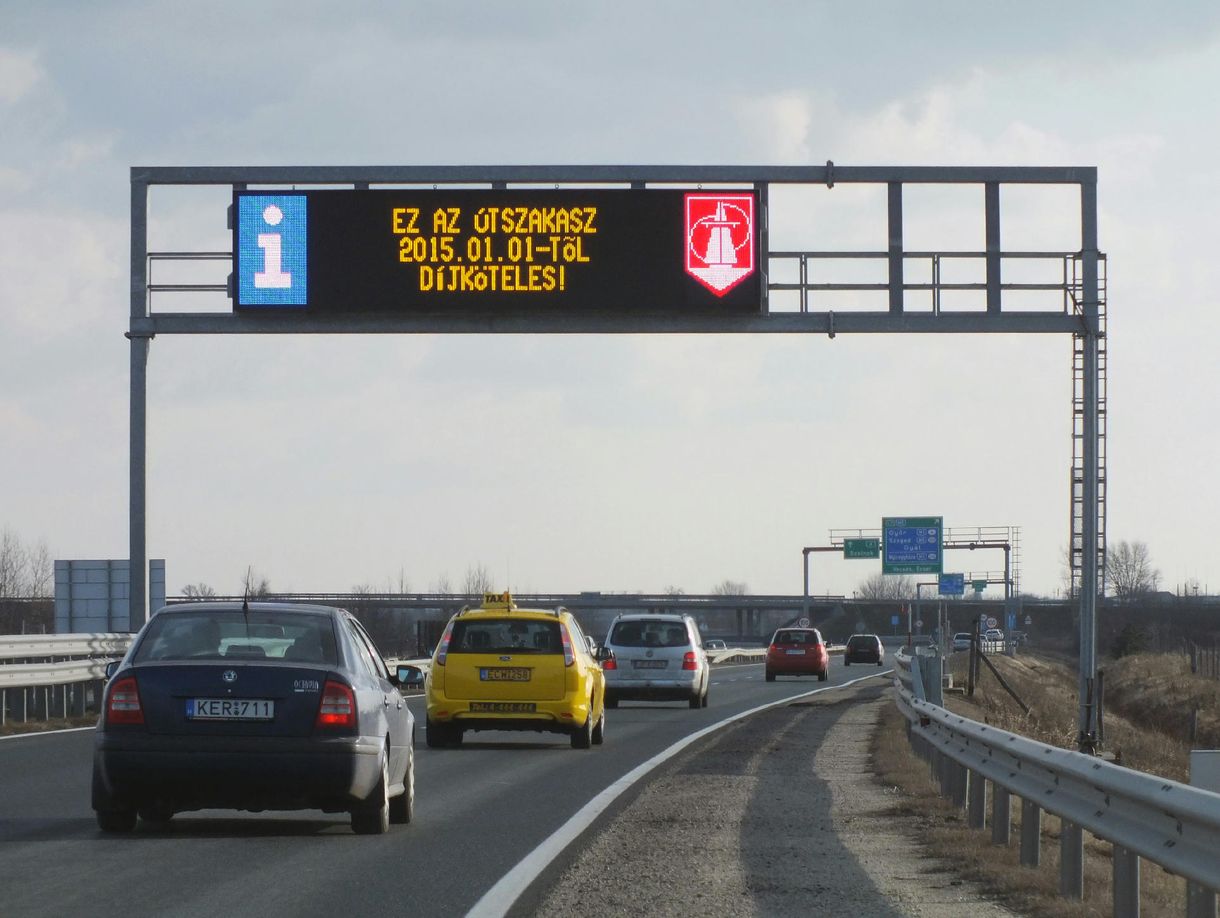 Kiderült, kik veszik a napi pályamatricát, és hogyan úszható meg a bírság