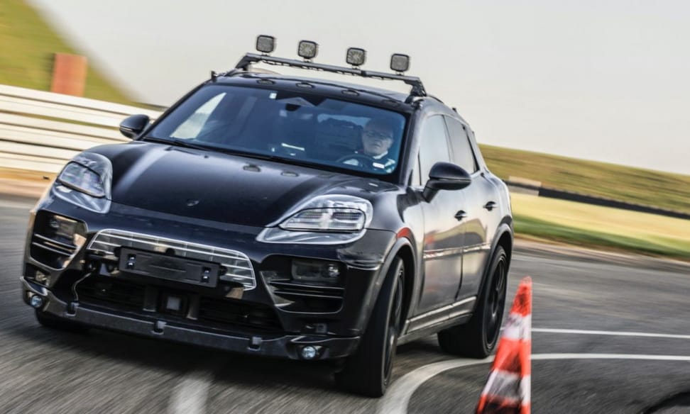 A Porsche most először megmutatta az elektromos Macant