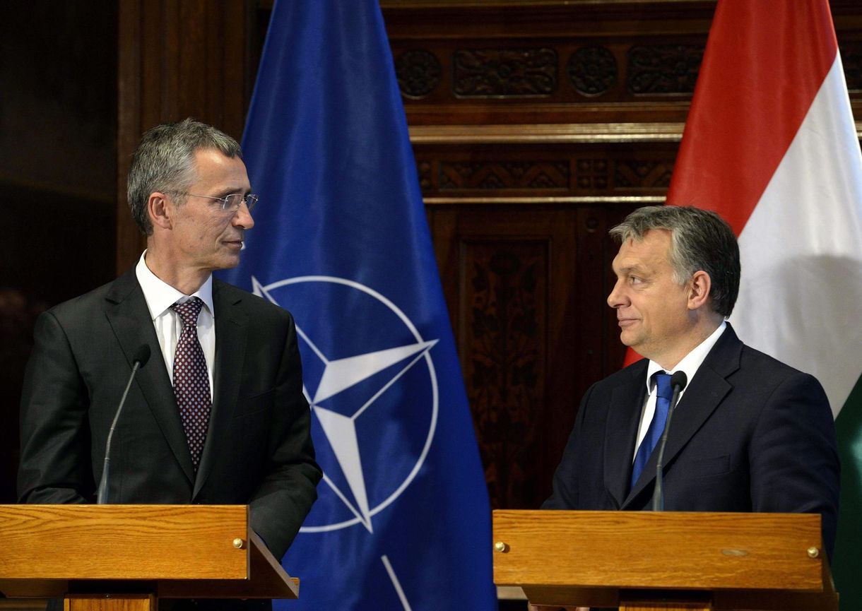 A lengyelek a NATO-főtitkár segítségét kérik a magyar-ukrán vita megoldásához