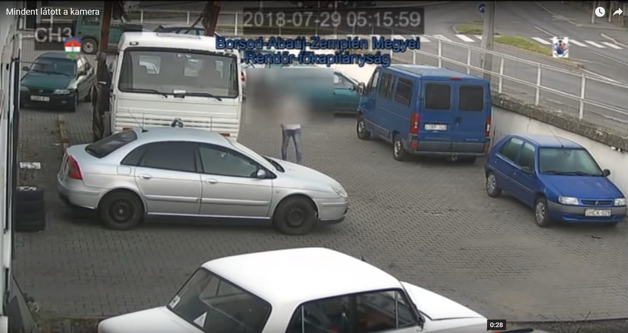Több autóba beleült, kocsikázott velük, majd megdézsmálta az ózdi telephely hűtőjét