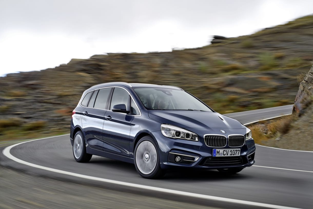 Csak idő kérdése volt: megérkezett a hétüléses BMW egyterű