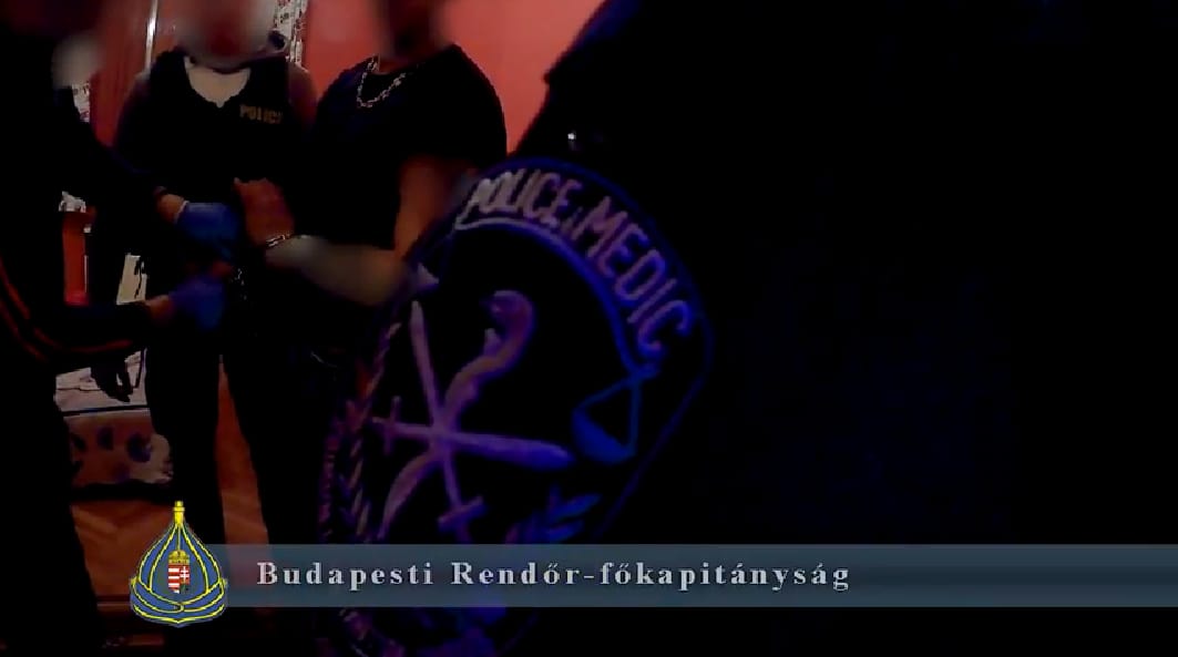 Lopott autóval vitte haza zsákmányát a budapesti tolvaj, de nem sokáig örülhetett – videó