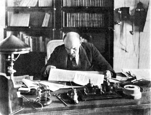 Lenin elvtárs levele Szanyi Tibornak