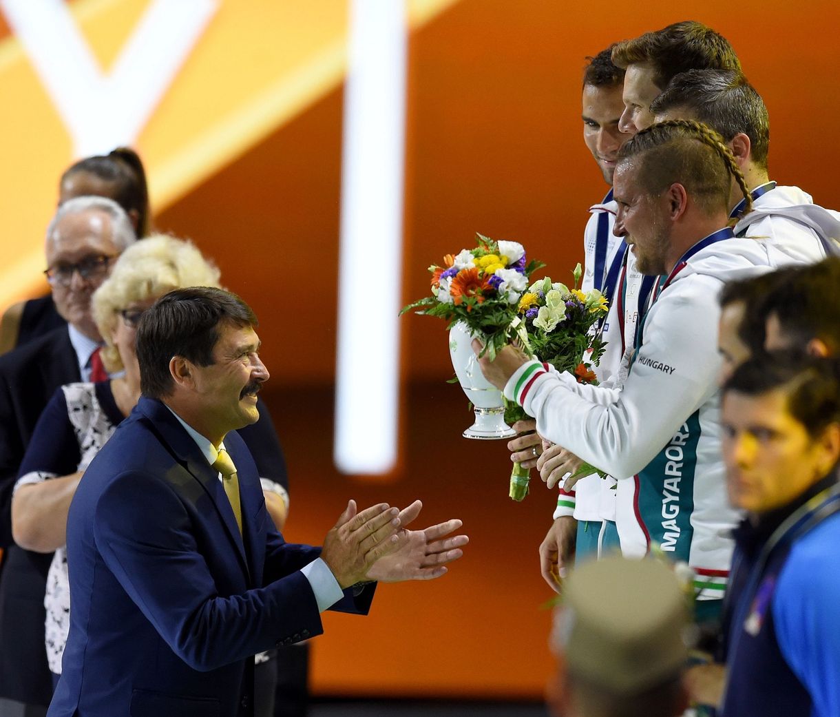 Megtiltották az olimpiai bajnok kardvívónak, hogy Áderrel együtt adjon át érmet a pesti vb-n