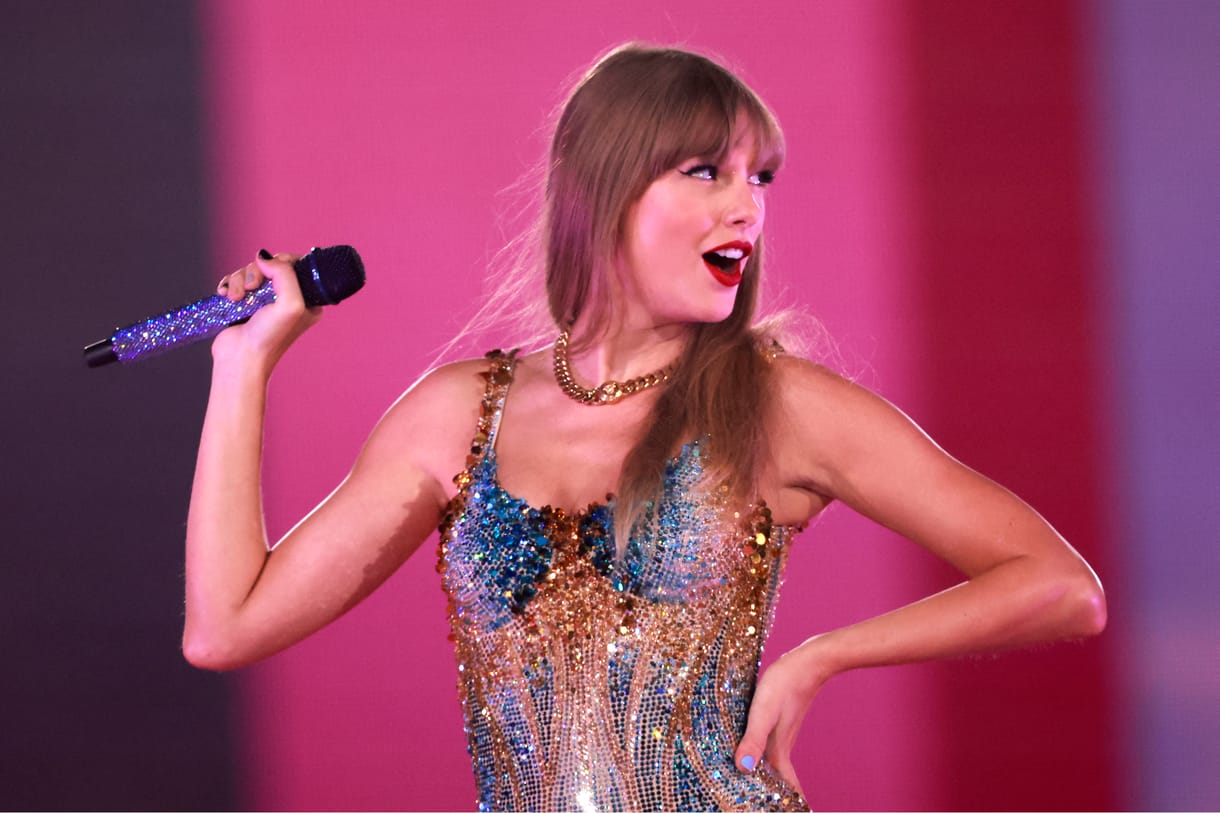 Ha a Taylor Swift-koncert vallási élmény, akkor az Eras koncertfilm teleevangelizáció