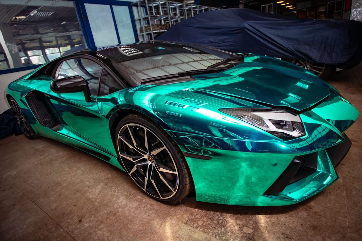 A NAV árverésén lehet licitálni arra a Lamborghinire, amelyikkel maszkokat vittek Győrbe az első hullám idején