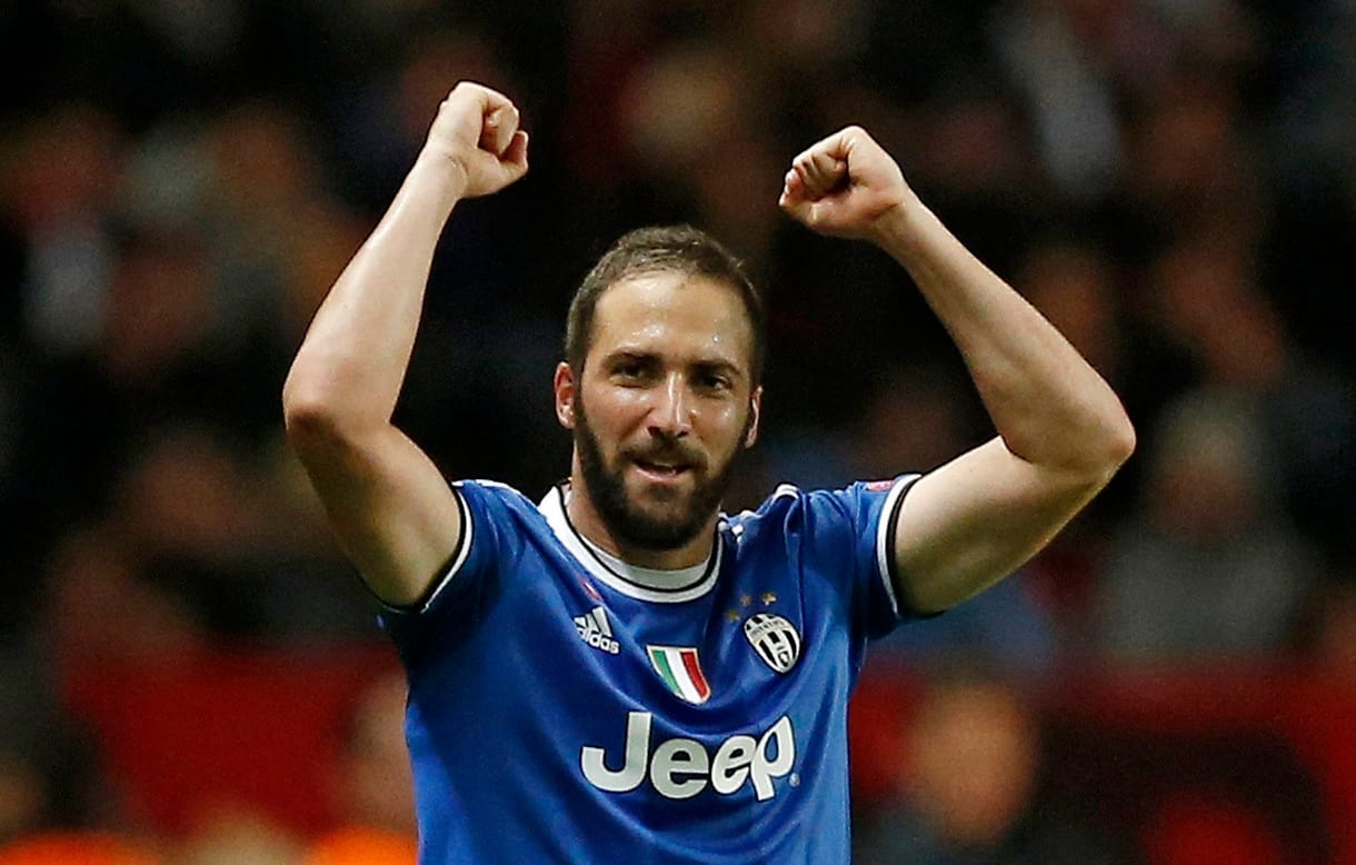 Bemutatta Higuaínt a Chelsea – videó