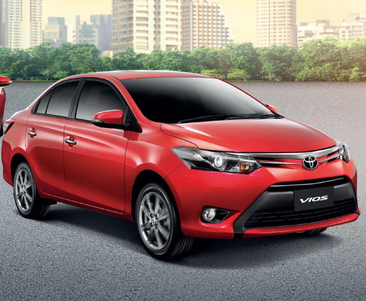 Elférne nálunk is a Toyota Yaris limuzin