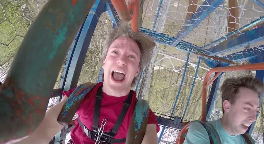 Hátborzongató videó egy magánvidámparkról – ön felülne A Halál Biciklijére?