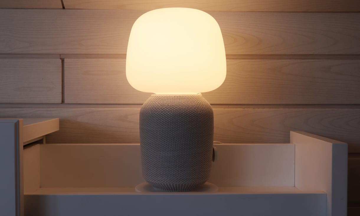 Fényes szimfónia: teszten az IKEA okoshangszórós lámpája