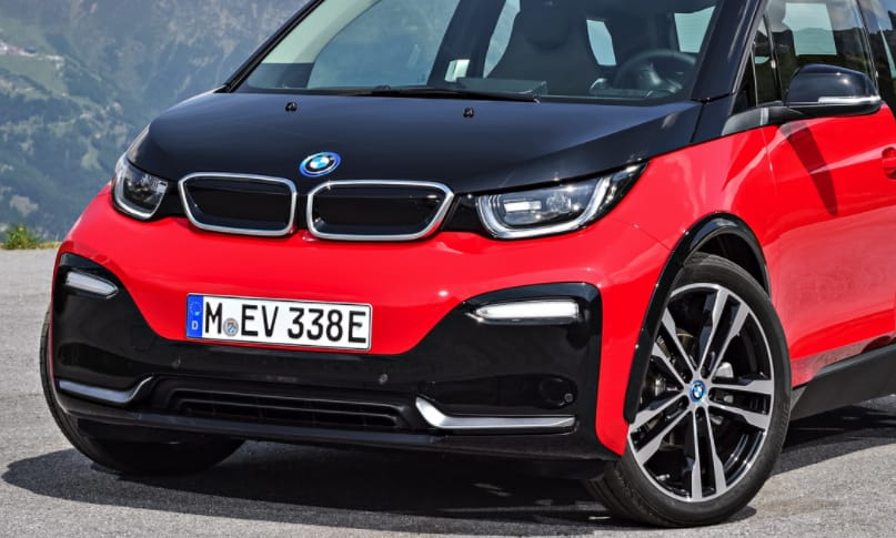Ilyen egy ütős elektromosautó-kedvezmény: 5 millió forinttal olcsóbb a BMW i3