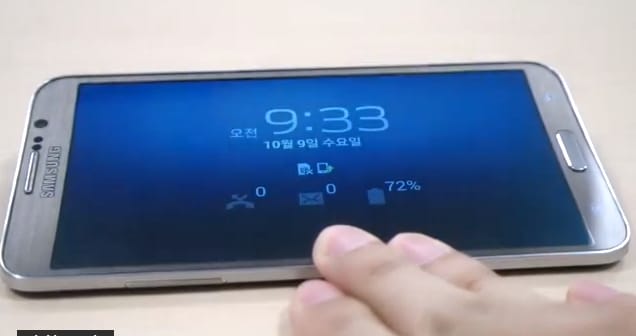 Hova volt a sietség? Haszontalannak tartják a Galaxy Round különlegességét