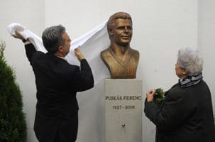Szobrot állítanak Puskás Ferencnek Athénban