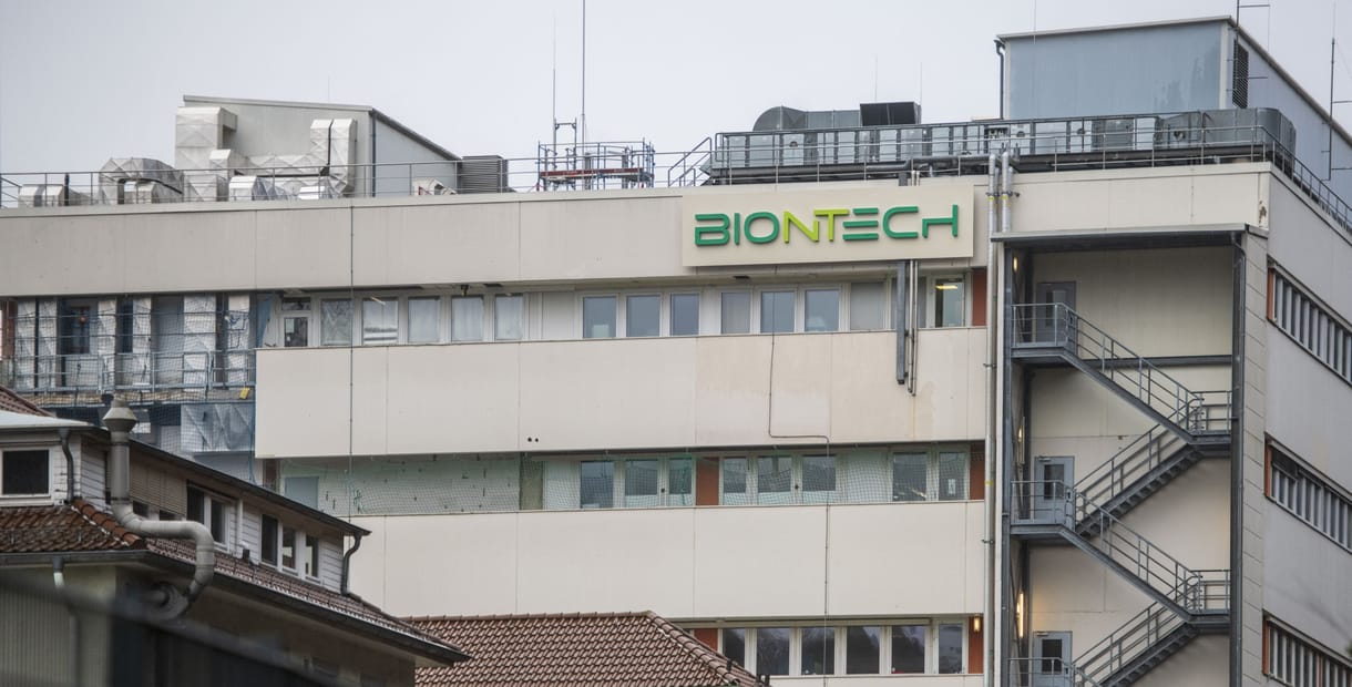 A BioNTech az új német üzemében is elkezdi gyártani a koronavírus-vakcinát