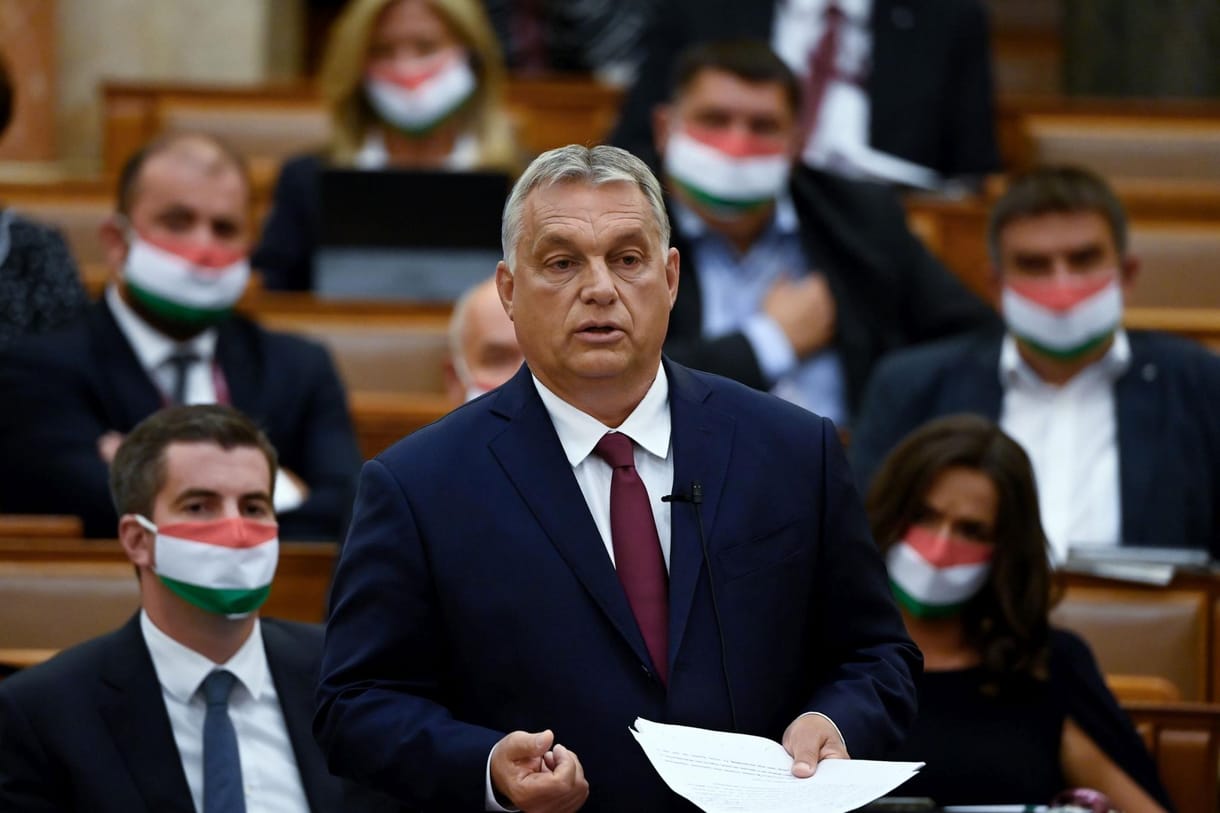 Závecz: Lejtmenetben a Fidesz, veszítettek félmillió szavazót