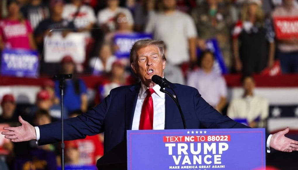 Donald Trump szerint Istennek célja volt azzal, hogy megmentette az életét