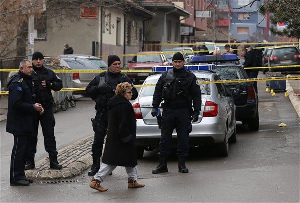 Hasba lőtt koszovói főpolitikus: tízezer eurót kap, aki elvezeti a rendőröket a gyilkoshoz