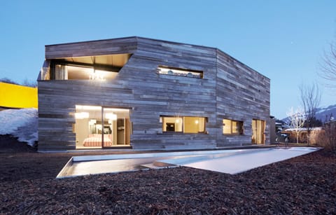 Osztrák luxusvilla egy faház bőrébe bújva