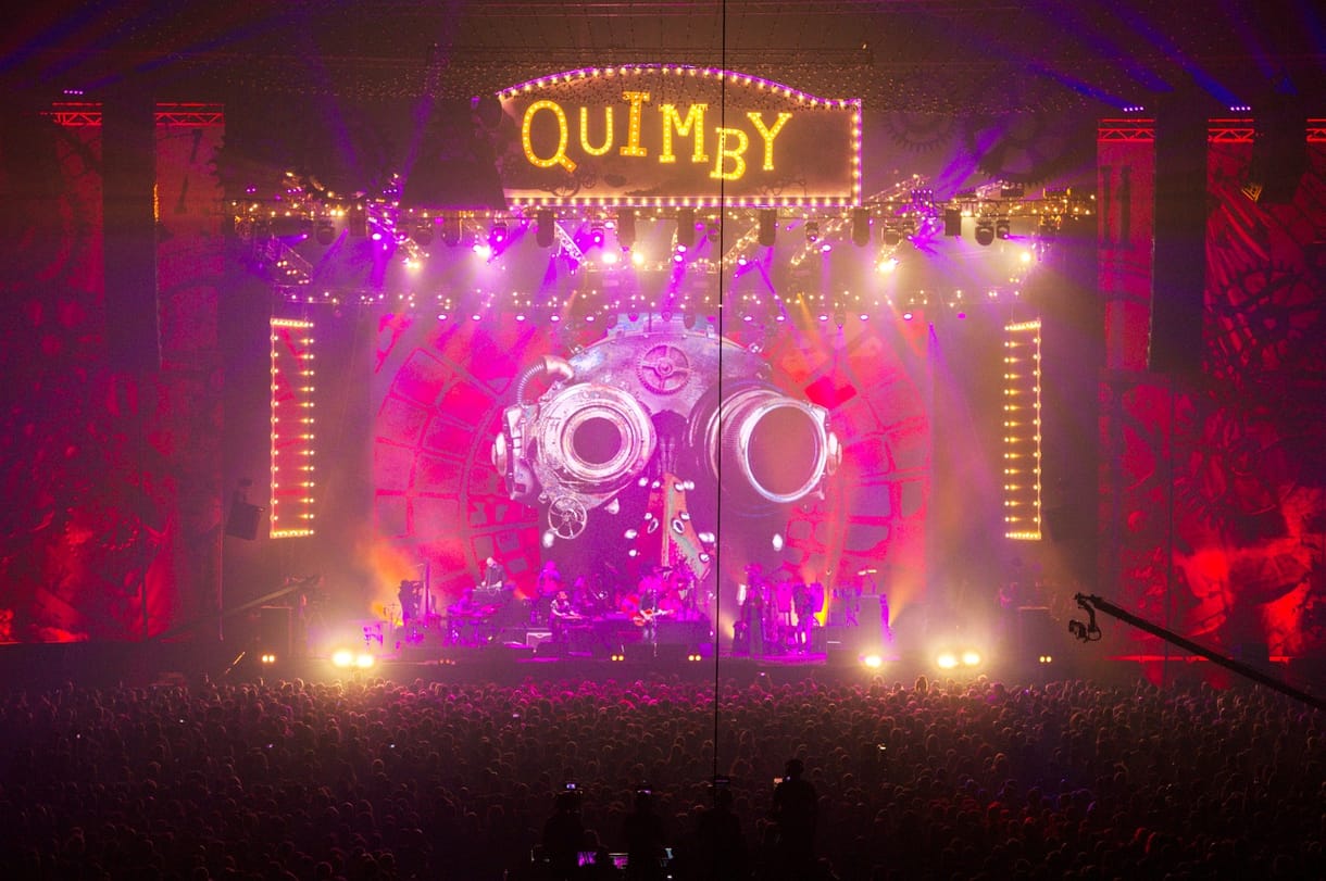 Kiállítással támogat hallássérülteket a Quimby