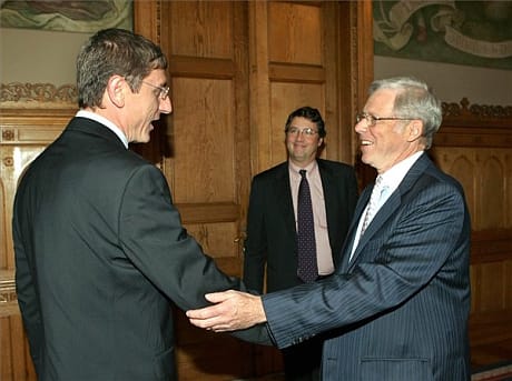 Válságnapló 2008: „A kormány megőrzi a 13. havi nyugdíjat.”