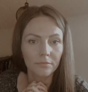 Szeméremsértéssel és zaklatással gyanúsítják a férfit, aki egy nő fenekére csapott Bicskén