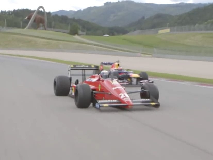 Mit keresett Vettel egy F1-es Ferrarival a versenypályán? – videó