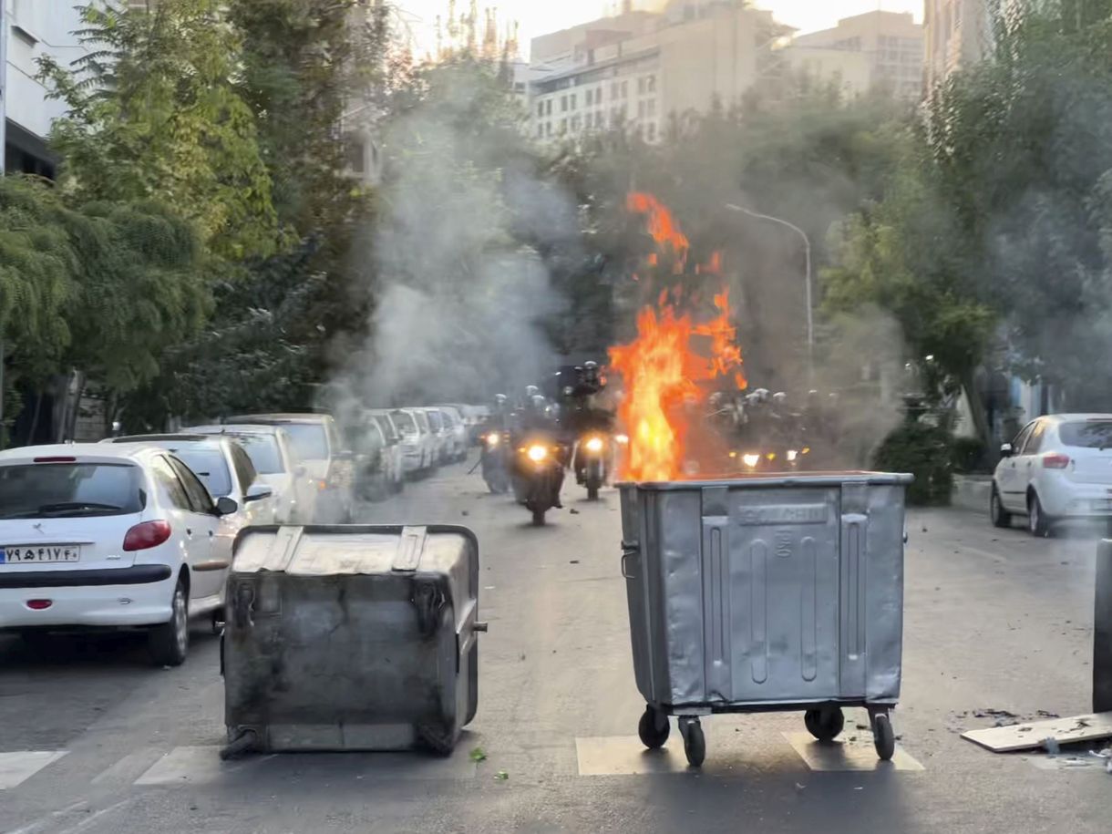 Már 35 halott - az iráni elnök szerint határozottan fel kell lépni a tüntetőkkel szemben