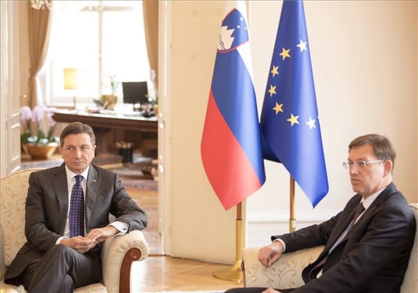 Előrehozott választások jöhetnek Szlovéniában a kormányfő lemondása után