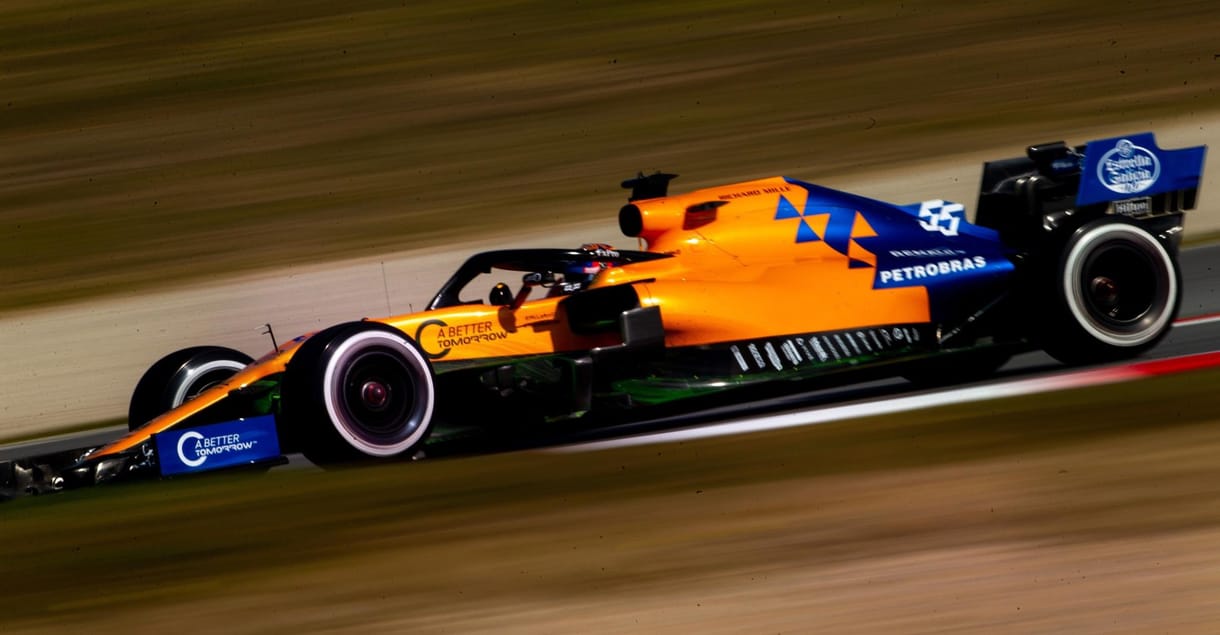 F1: Tűz volt a McLaren garázsában, hárman megsérültek