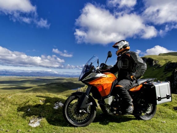 „Éveken át éppen csak ki tudtam dugni orromat a vízből” - egy túlélő motorkereskedő