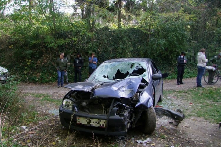 Este leparkolt az autójával a sofőr Petőhenyén, másnap reggel ez a kép fogadta