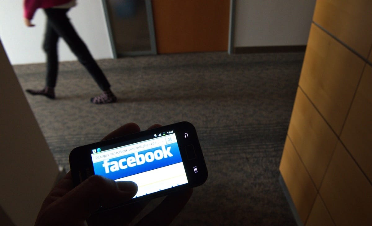 Ha ezt most bekapcsolja, 92 napon át korlátlanul facebookozhat a Telekomnál