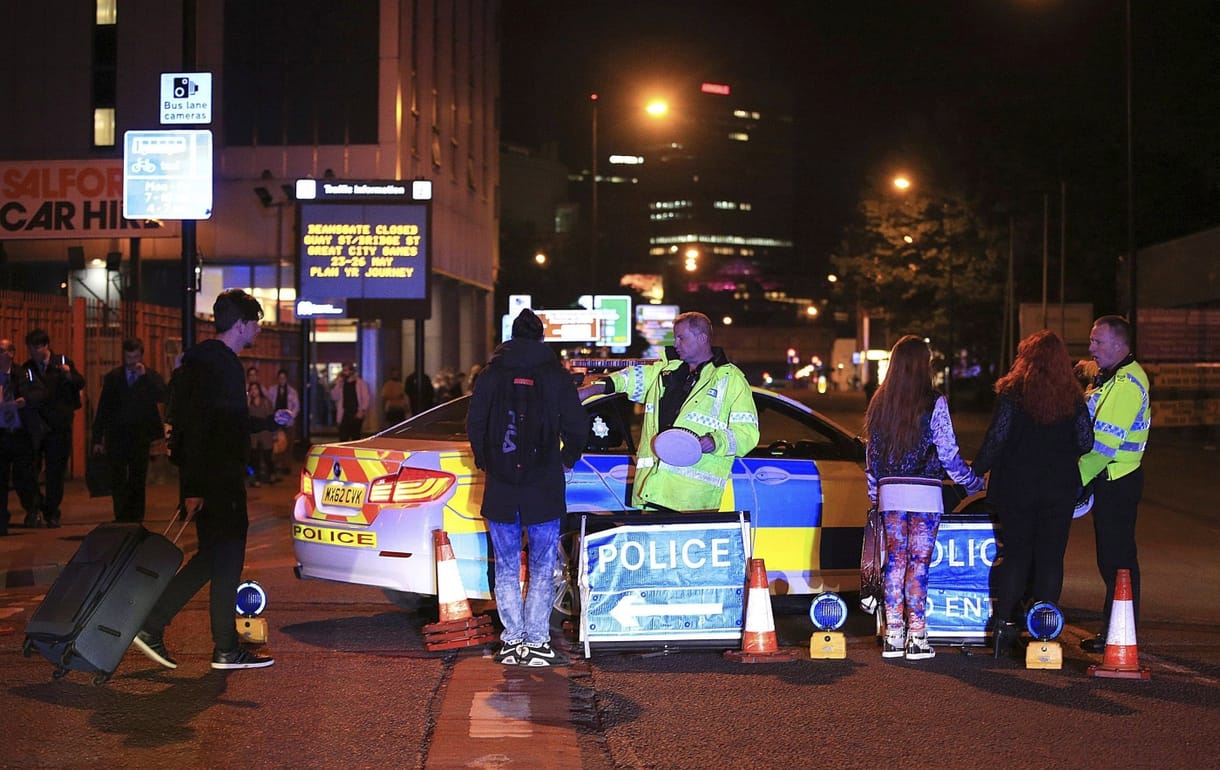 Hivatalos: öngyilkos merénylet történt Manchesterben