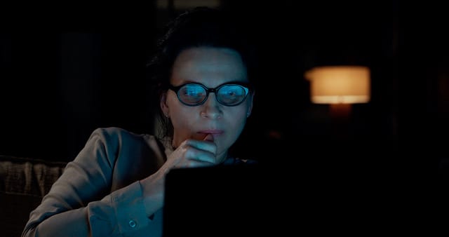 Kamuprofillal csábít Juliette Binoche 