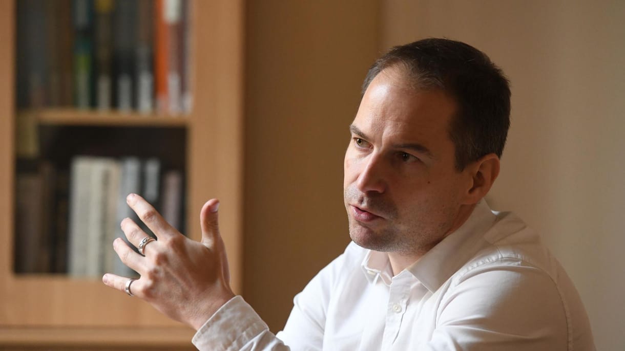 Krekó Péter: Orbán európai szimbólummá vált, és ezt fenyegetésre használja