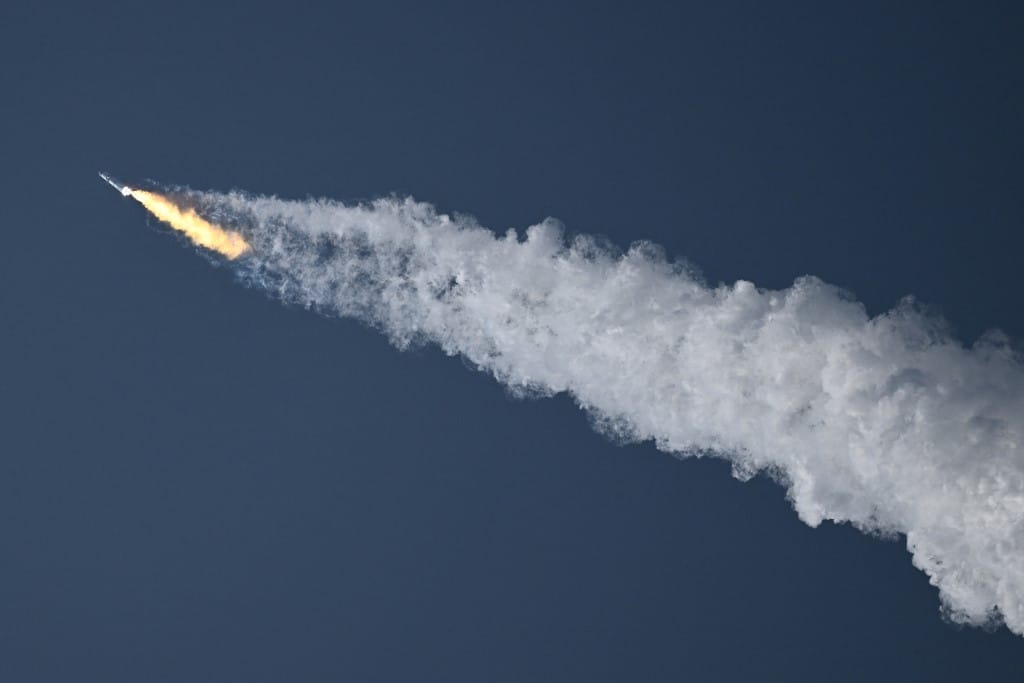 Már csak egy zöld lámpa kell, hogy elinduljon a SpaceX Starship: megkerüli a Földet, aztán visszaszáll rá