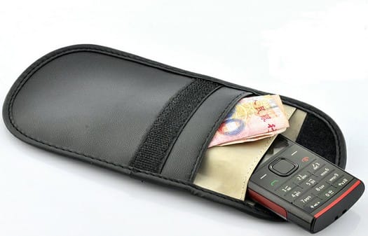 Mobiltartó, amelyik blokkolja a hívásokat