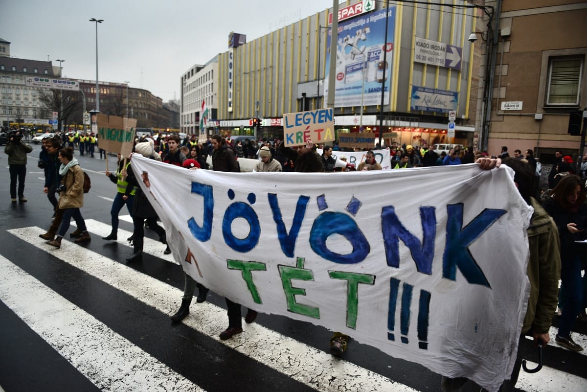 Kevesen vonultak a szabad oktatásért Budapesten
