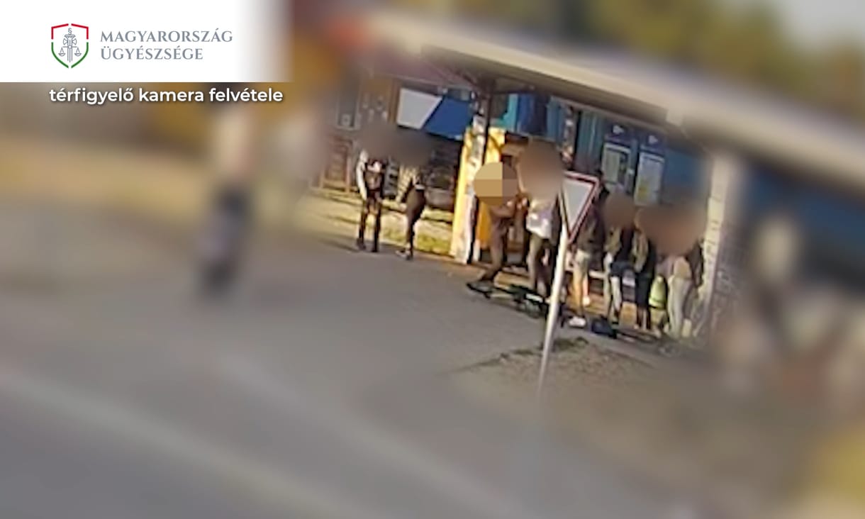 Vascsővel esett neki, majd ököllel ütötte a fiát sértegető fiatalt egy apa – videó