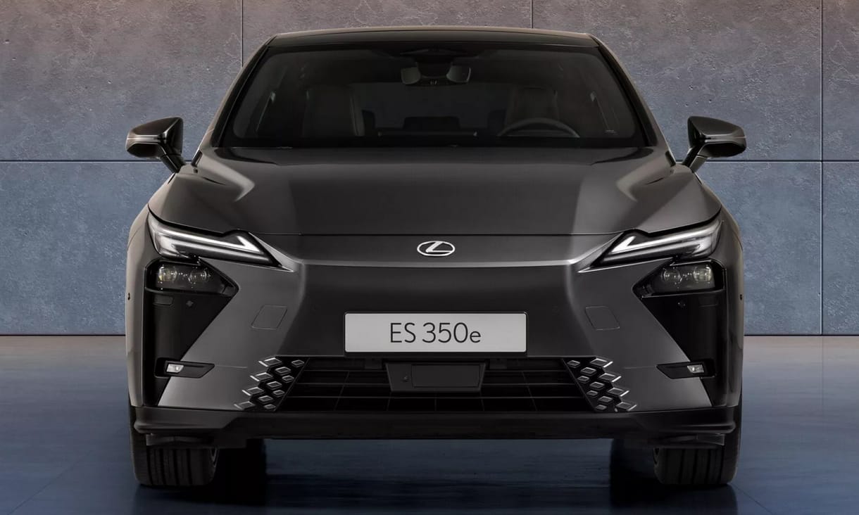 Szemrevaló luxusautó a most először villanyautóként is elérhető Lexus ES szedán