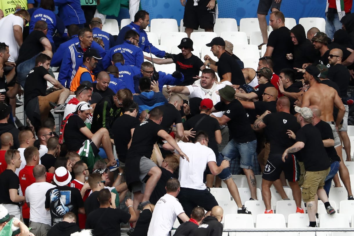 Hamarabb kiengedték a börtönből a Franciaországban lecsukott debreceni futballszurkolót