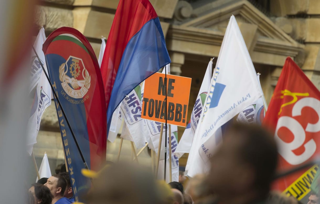 Igény volna egy óriássztrájkra, de a kormány elvette a szakszervezetek fegyverét