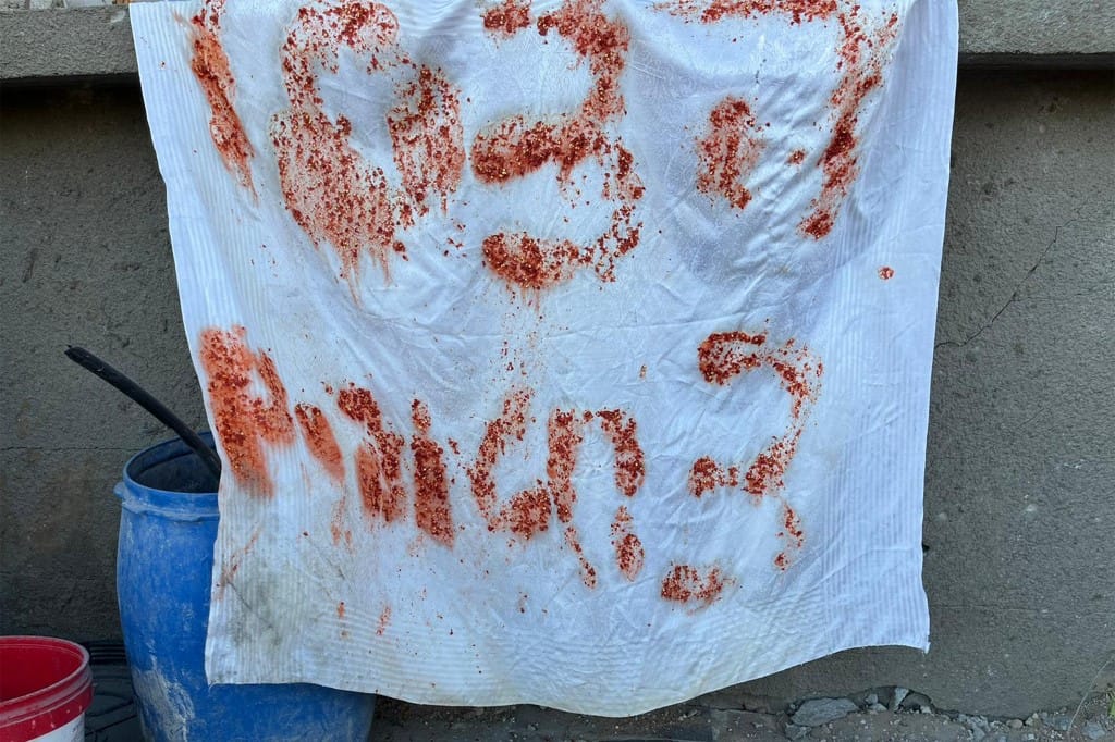 Ételmaradékkal írt SOS jelet készítettek az izraeli hadsereg által lelőtt túszok